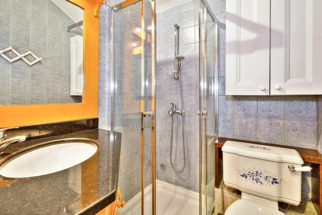 Lana House With Apartment Petrovija Buitenkant foto